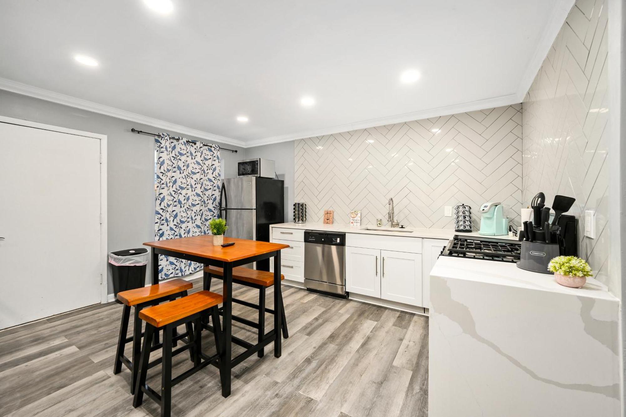 Bright And Modern 1Br Apartment In Central 휴스턴 외부 사진